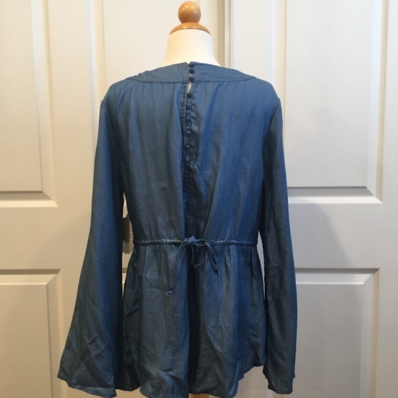 NWT altar’d state Chambray Blouse - Picture 2 of 5